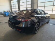 Alfa Romeo Giulia 2.0 Turbo 16V 206kW AT8-Q4 Vel - 3