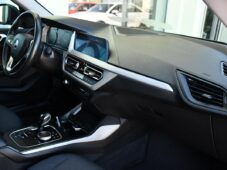 BMW Řada 2 218d CARPLAY SERV.KNÍŽKA ČR 1M - 16