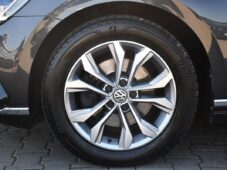 Volkswagen Passat 2.0TDi HIGHLINE PANORAMA ACC - 46