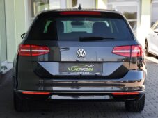 Volkswagen Passat 2.0TDi HIGHLINE PANORAMA ACC - 9