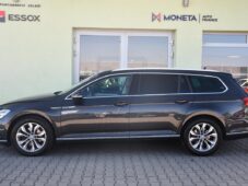 Volkswagen Passat 2.0TDi HIGHLINE PANORAMA ACC - 10