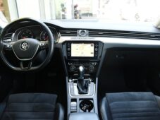 Volkswagen Passat 2.0TDi HIGHLINE PANORAMA ACC - 4