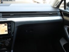 Volkswagen Passat 2.0TDi HIGHLINE PANORAMA ACC - 7