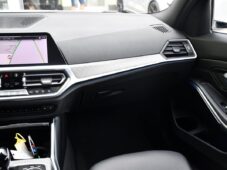 BMW Řada 3 320d xDrive M-SPORT 1M ČR - 7