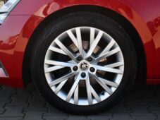 Škoda Superb 2.0TDi REZERVACE - 42