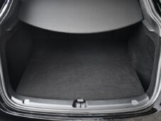 Tesla Model Y LONG RANGE DUAL MOTOR AWD - 36
