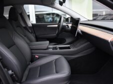 Tesla Model Y LONG RANGE DUAL MOTOR AWD - 17