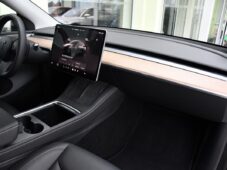 Tesla Model Y LONG RANGE DUAL MOTOR AWD - 16