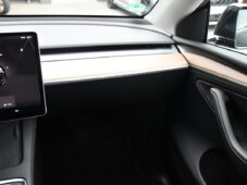 Tesla Model Y LONG RANGE DUAL MOTOR AWD - 7