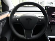 Tesla Model Y LONG RANGE DUAL MOTOR AWD - 22
