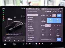 Tesla Model Y LONG RANGE DUAL MOTOR AWD - 26