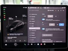 Tesla Model Y LONG RANGE DUAL MOTOR AWD - 31