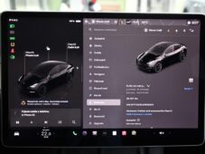 Tesla Model Y LONG RANGE DUAL MOTOR AWD - 32