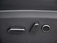 Tesla Model Y LONG RANGE DUAL MOTOR AWD - 35