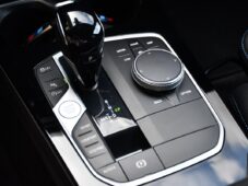 BMW Řada 2 218i M-SPORT LED HUD 1M ČR - 25