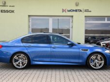 BMW M5 4.4 V8 NVISION HUD TOP STAV ČR - 11