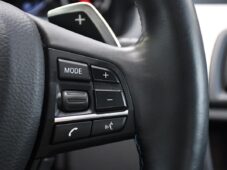 BMW M5 4.4 V8 NVISION HUD TOP STAV ČR - 27
