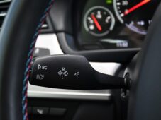BMW M5 4.4 V8 NVISION HUD TOP STAV ČR - 30
