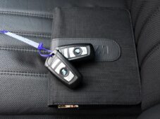 BMW M5 4.4 V8 NVISION HUD TOP STAV ČR - 46