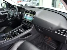 Jaguar F-Pace 20d AWD - 16