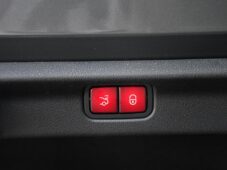Mercedes-Benz EQE 43 AMG - 45