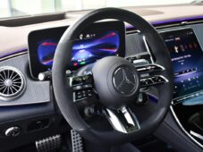 Mercedes-Benz EQE 43 AMG - 15