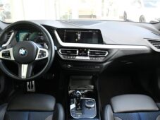 BMW Řada 2 218d M-SPORT PANO TAŽNÉ 1M ČR - 23