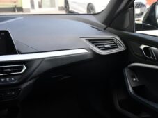 BMW Řada 2 218d M-SPORT PANO TAŽNÉ 1M ČR - 26