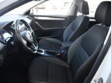 Škoda Octavia 1,6TDi DSG CARPLAY NAVI - 10