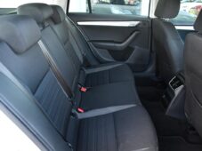 Škoda Octavia 1,6TDi DSG CARPLAY NAVI - 16