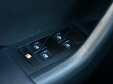 Škoda Octavia 1,6TDi DSG CARPLAY NAVI - 25