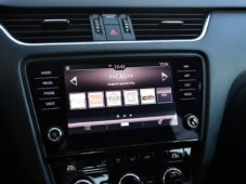 Škoda Octavia 1,6TDi DSG CARPLAY NAVI - 30