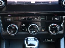 Škoda Octavia 1,6TDi DSG CARPLAY NAVI - 31