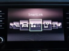 Škoda Octavia 1,6TDi DSG CARPLAY NAVI - 39
