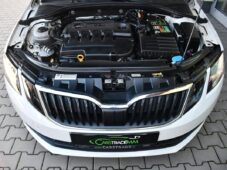 Škoda Octavia 1,6TDi DSG CARPLAY NAVI - 46