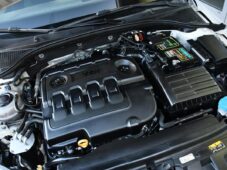 Škoda Octavia 1,6TDi DSG CARPLAY NAVI - 47