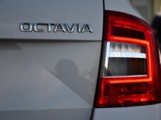 Škoda Octavia 1,6TDi DSG CARPLAY NAVI - 49