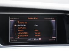 Audi A4 2.0TDi TAŽNÉ 2XKLÍČ P.SENZORY - 27
