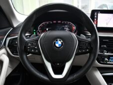BMW Řada 5 540i xD LUXURY HUD LASER TAŽNÉ - 22