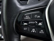 BMW Řada 5 540i xD LUXURY HUD LASER TAŽNÉ - 23