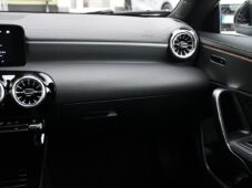 Mercedes-Benz CLA 200d LED A/T NAVI KAMERA ČR 1M - 9
