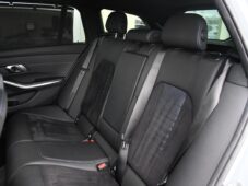 BMW Řada 3 320d xD MSPORT PANO NTOP TAŽNÉ - 20