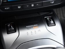 Toyota Avensis 2.0D ČR MOTOR BMW - 34