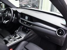 Alfa Romeo Stelvio VELOCE Q4 1M ZÁRUKA - 17