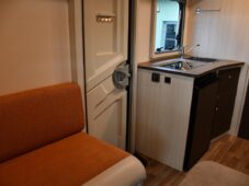 Ahorn Ostatní 2.3dCi CAMP ECO 690 - 41