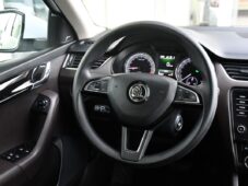 Škoda Octavia 2.0TDi L&K 135kW 4X4 ACC ČR - 5