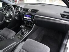 Škoda Superb 2.0TDi SPORTLINE ACC TAŽNÉ 1M - 11