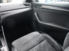 Škoda Superb 2.0TDi SPORTLINE ACC TAŽNÉ 1M - 23