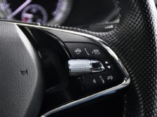 Škoda Superb 2.0TDi SPORTLINE ACC TAŽNÉ 1M - 29