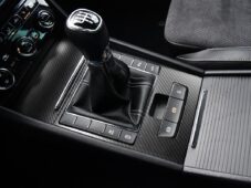 Škoda Superb 2.0TDi SPORTLINE ACC TAŽNÉ 1M - 33